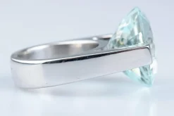 Bague Or blanc 12.69ct Aigue-marine