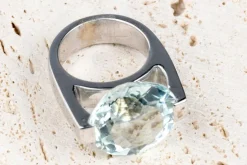 Bague Or blanc 12.69ct Aigue-marine