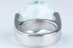 Bague Or blanc 12.69ct Aigue-marine