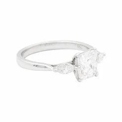 Bague or blanc, diamant 1,08 carat.