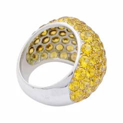 Bague or blanc, diamant brun 2,57 carats, pierres de couleurs.