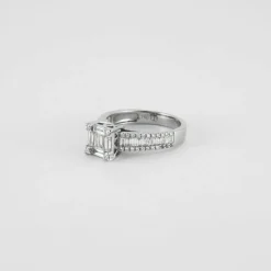 Bague or blanc diamants