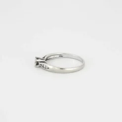 Bague or blanc diamants