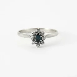 Bague or blanc, diamants & saphirs
