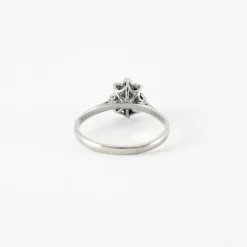 Bague or blanc, diamants & saphirs