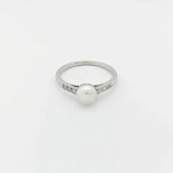 Bague or blanc diamants et perle