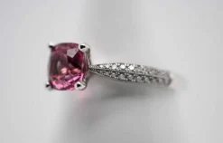 Bague Or Blanc Diamants et Saphir