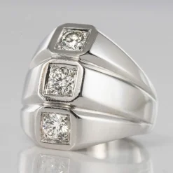 Bague or blanc diamants moderniste