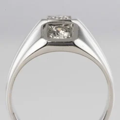 Bague or blanc diamants moderniste