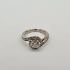 Bague or blanc diamants naturels