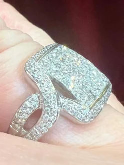 Bague Or blanc Diamants princesse