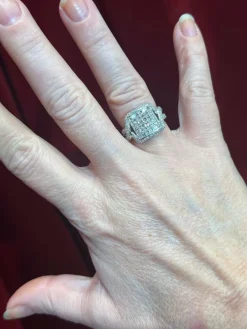 Bague Or blanc Diamants princesse