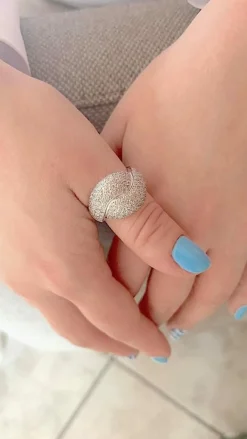 Bague or blanc, diamants total 2 carats