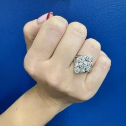 Bague or blanc, diamants taille ancienne européenne et taille ancienne mine - vers 1910