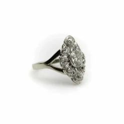 Bague or blanc, diamants taille ancienne européenne et taille ancienne mine - vers 1910
