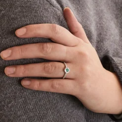 Bague or blanc Emeraude diamants