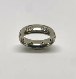 Bague or blanc et diamants