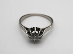 Bague or blanc et diamant