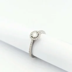 Bague or blanc et diamants