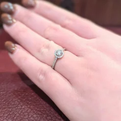 Bague or blanc et diamants