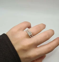Bague or blanc et diamants