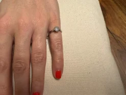 Bague or blanc et pavage diamants