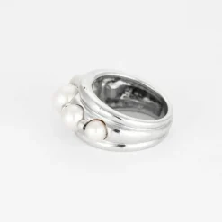 Bague or blanc et perles