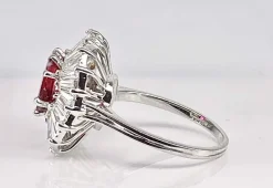 Bague or blanc, magnifique rubis 2,24 carats non chauffé et diamants