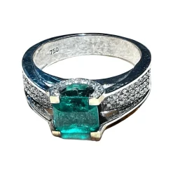 Bague Or blanc Émeraude Diamants