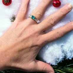 Bague Or blanc Émeraude Diamants