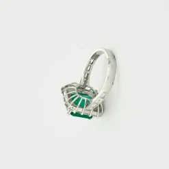 Bague or blanc émeraude diamants