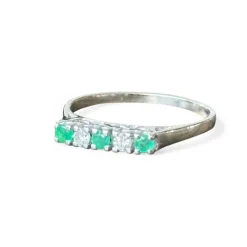 Bague or blanc, émeraude, diamants