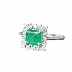 Bague or blanc émeraude diamants