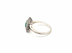 Bague or blanc, émeraude et diamants