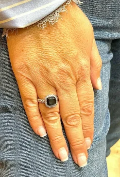 Bague or blanc onyx diamants
