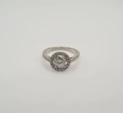 Bague or blanc palladié sertie de diamants naturels