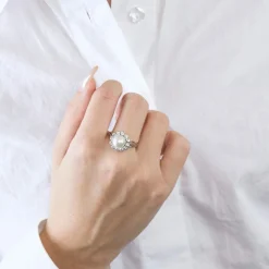 Bague or blanc perle akoya et diamants