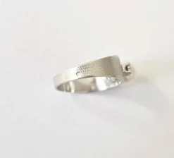 Bague or blanc perle et diamants