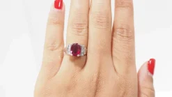 Bague or blanc rubis diamants