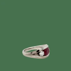 Bague or blanc, rubis, diamants