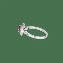 BAGUE OR BLANC, RUBIS ET DIAMANTS