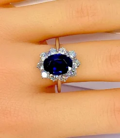 Bague or blanc, saphir 3,57 carats, diamants