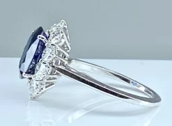 Bague or blanc, saphir 3,57 carats, diamants
