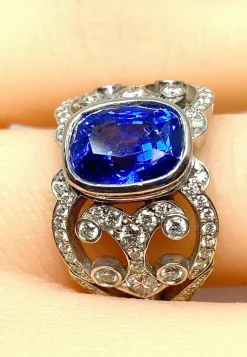 Bague or blanc saphir de Ceylan 3,12 carat et diamants