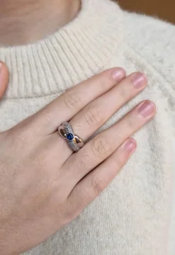 Bague or blanc saphir diamants