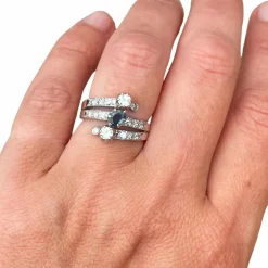 Bague or blanc, saphir, diamants