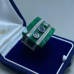 Bague or blanc, saphir, diamants