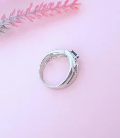 Bague or blanc, saphir, diamants