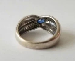 Bague or blanc saphir diamants