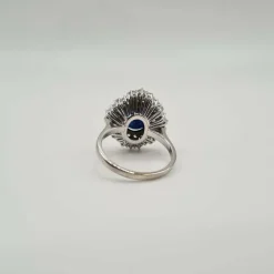 Bague or blanc, saphir et diamants